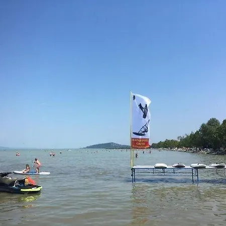 Berek Szálló * Balatonfenyves
